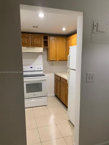 151 SE 6th Avenue 2, Pompano Beach, FL 33060