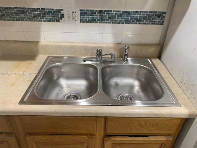 151 SE 6th Avenue 2, Pompano Beach, FL 33060