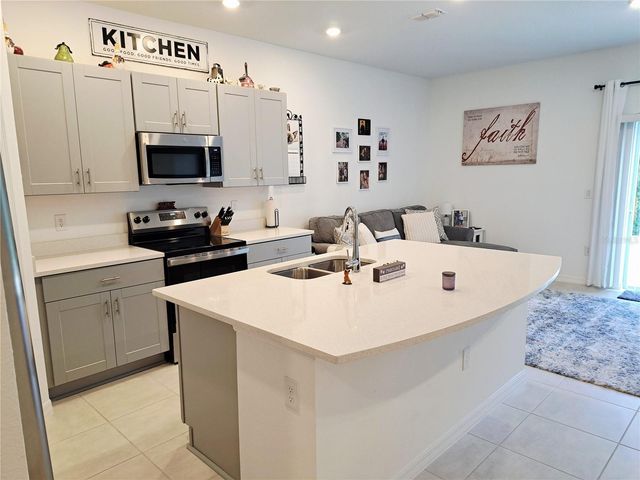 2991 CANARY AVENUE, Davenport, FL 33837