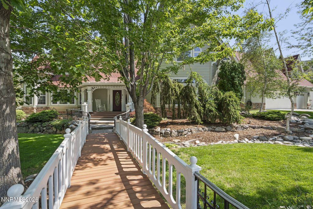 Image 3 of property listing at 30 Francovich Court, Reno, NV 89519