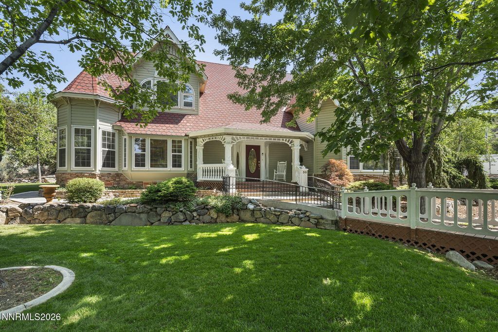 Image 5 of property listing at 30 Francovich Court, Reno, NV 89519