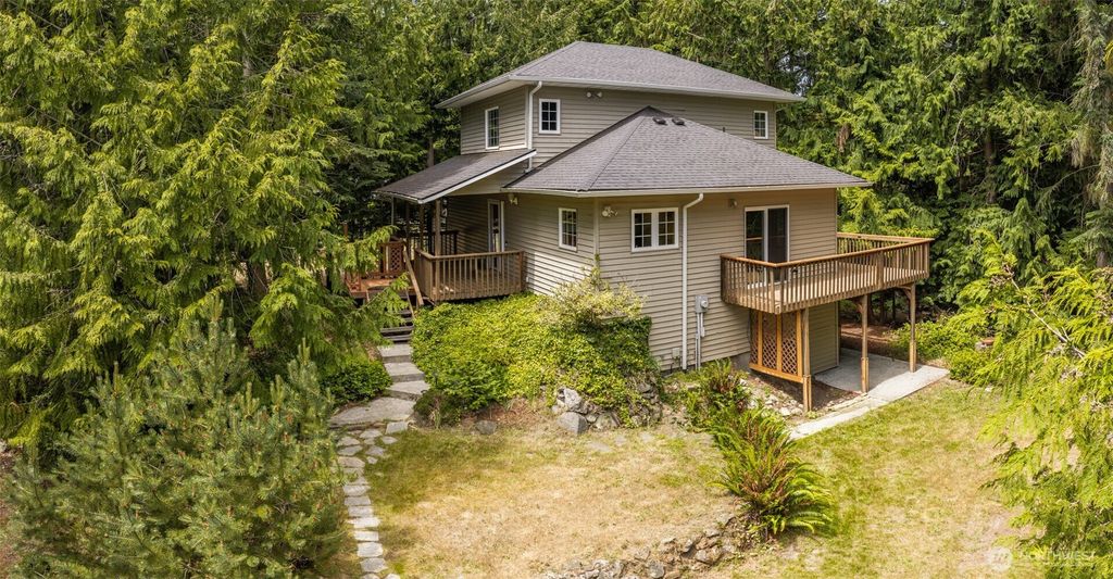 102 New Haven Lane, Port Angeles, WA 98362