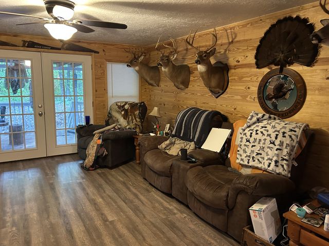 2867 Little Sulphur Creek Rd, Big Sandy, TN 38221