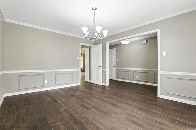 8 Combonne Ct, Little Rock, AR 72211