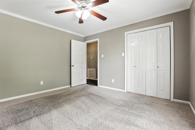 8 Combonne Ct, Little Rock, AR 72211