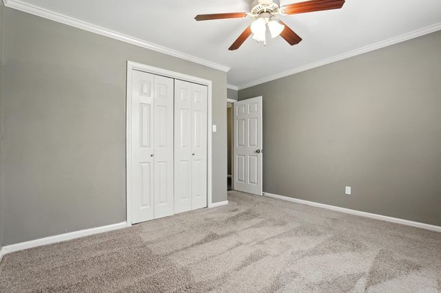 8 Combonne Ct, Little Rock, AR 72211