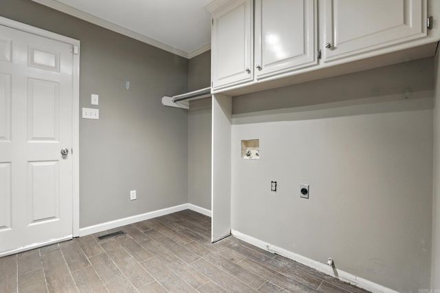 8 Combonne Ct, Little Rock, AR 72211