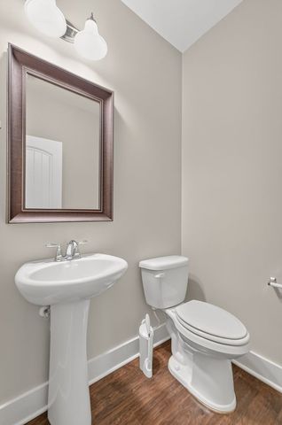 2323 Stockwood Trl, Thompsons Station, TN 37179