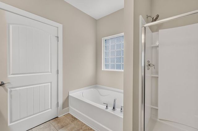 2323 Stockwood Trl, Thompsons Station, TN 37179