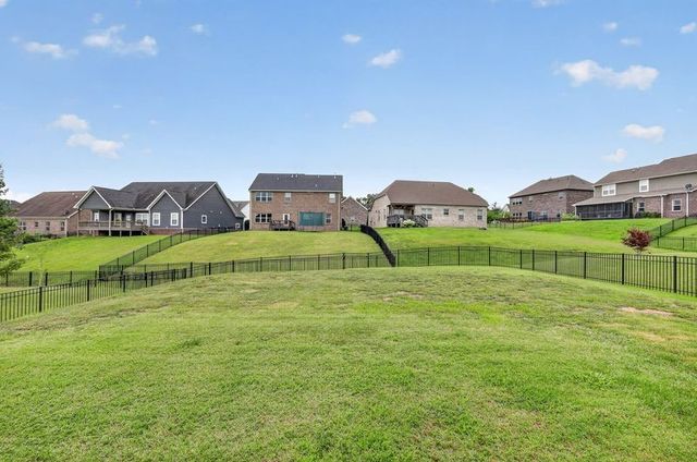 2323 Stockwood Trl, Thompsons Station, TN 37179