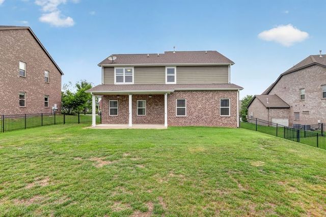 2323 Stockwood Trl, Thompsons Station, TN 37179