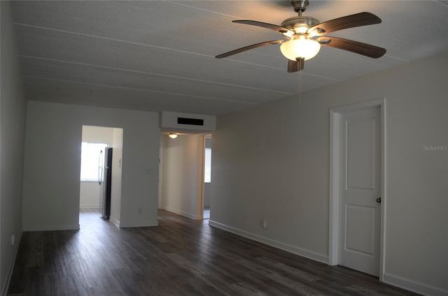 4435 1ST STREET NE 111, St Petersburg, FL 33703