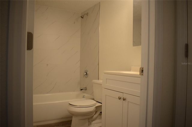 4435 1ST STREET NE 111, St Petersburg, FL 33703