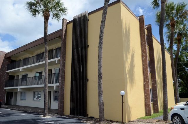 4435 1ST STREET NE 111, St Petersburg, FL 33703
