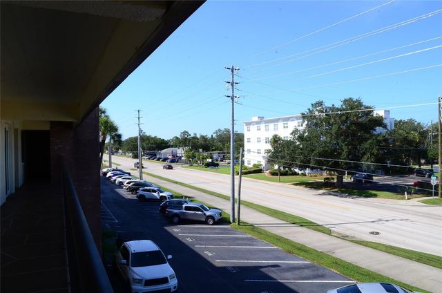 4435 1ST STREET NE 111, St Petersburg, FL 33703