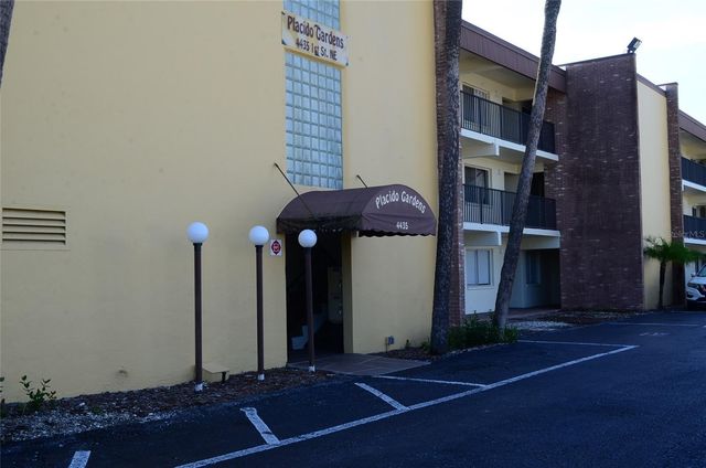 4435 1ST STREET NE 111, St Petersburg, FL 33703