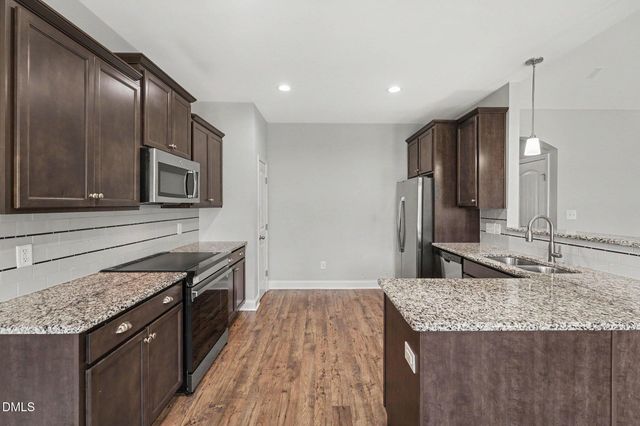 3033 N Kilchattan Drive, Fayetteville, NC 28306