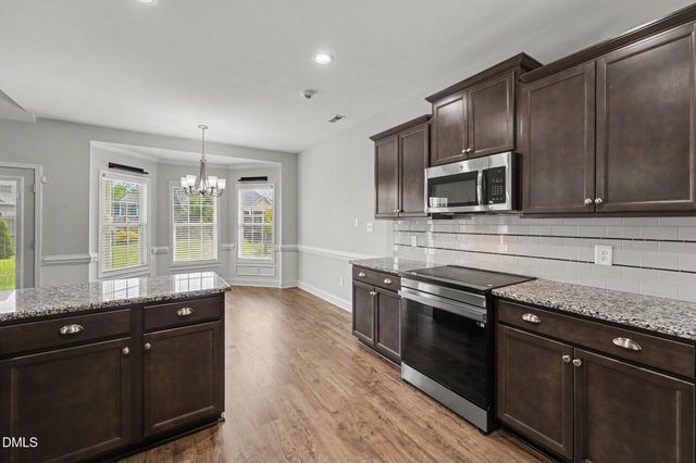 3033 N Kilchattan Drive, Fayetteville, NC 28306