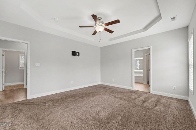3033 N Kilchattan Drive, Fayetteville, NC 28306