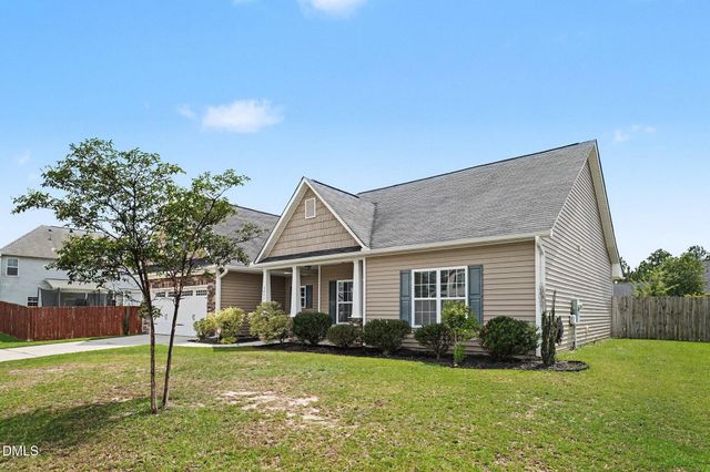 3033 N Kilchattan Drive, Fayetteville, NC 28306