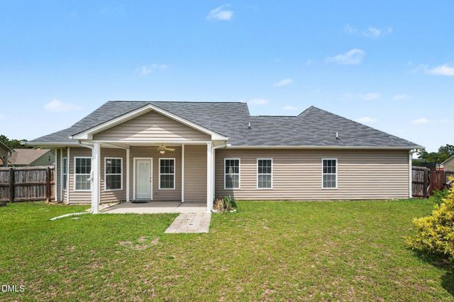 3033 N Kilchattan Drive, Fayetteville, NC 28306