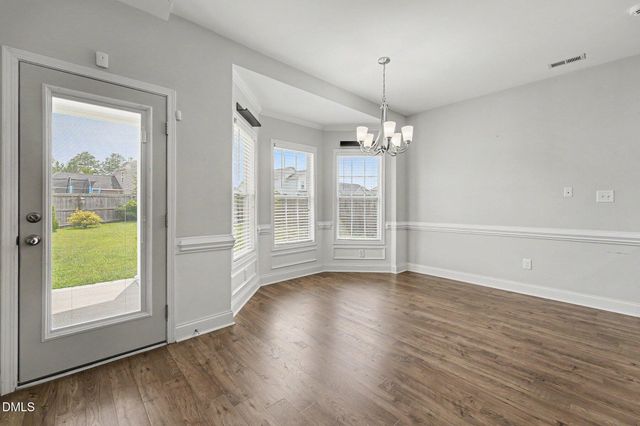 3033 N Kilchattan Drive, Fayetteville, NC 28306