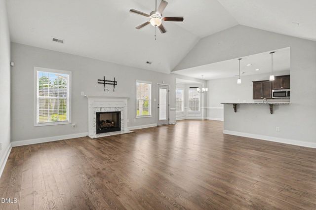 3033 N Kilchattan Drive, Fayetteville, NC 28306