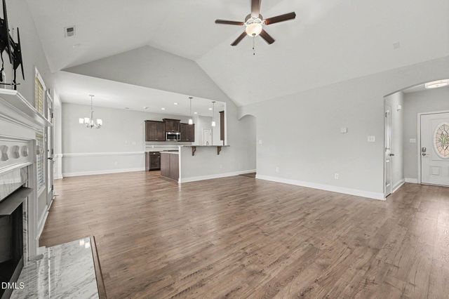 3033 N Kilchattan Drive, Fayetteville, NC 28306