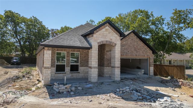 513 Armstrong Road, Seagoville, TX 75159
