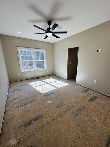 304 Georgee Rd, Jamestown, TN 38556