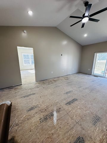 304 Georgee Rd, Jamestown, TN 38556