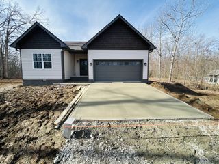 304 Georgee Rd, Jamestown, TN 38556