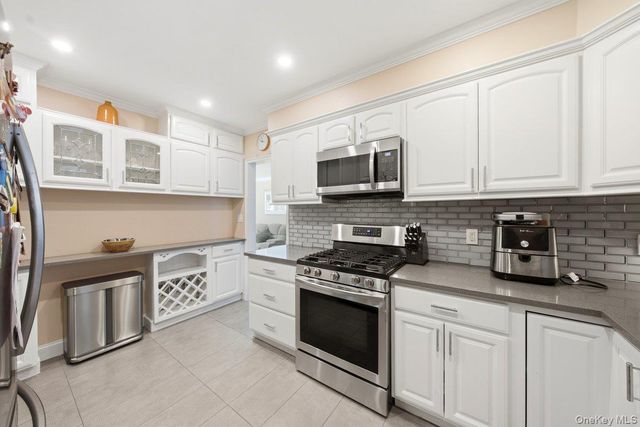 197 Saint Johns Avenue, Yonkers, NY 10704