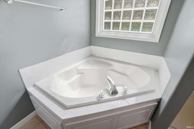 1524 Colfax Court, Fort Wayne, IN 46815