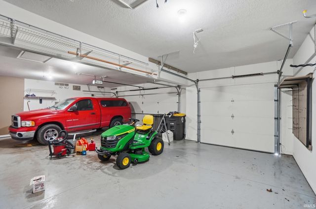 1524 Colfax Court, Fort Wayne, IN 46815