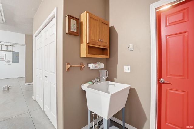 1524 Colfax Court, Fort Wayne, IN 46815