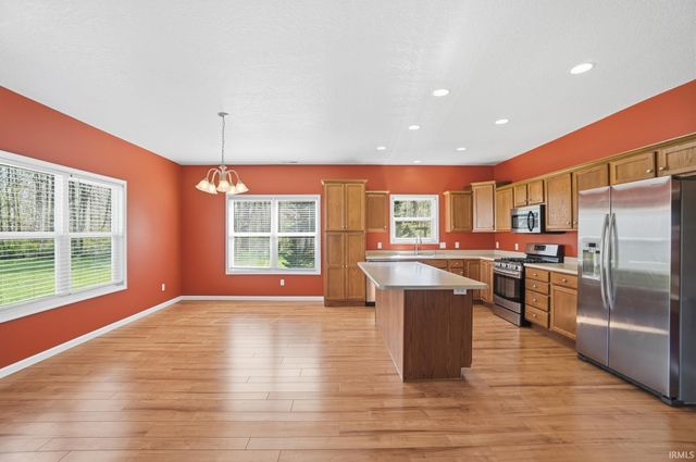 1524 Colfax Court, Fort Wayne, IN 46815