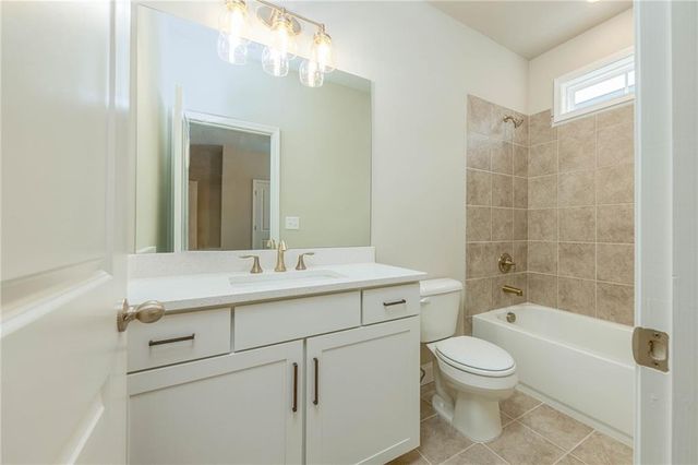 5635 Meadowstone Walk, Kennesaw, GA 30152