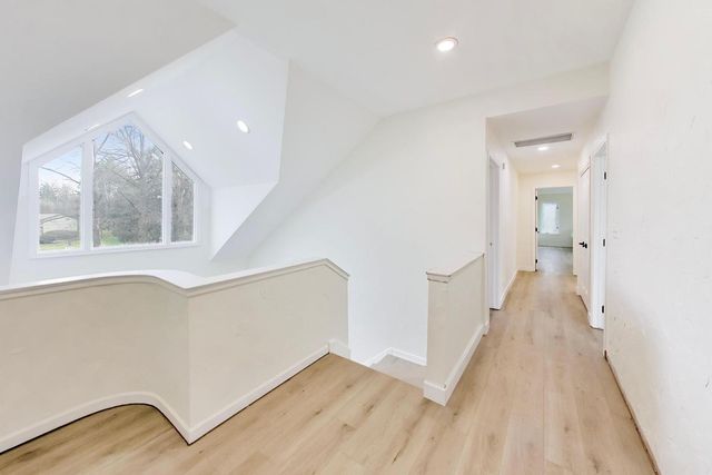 8S510 Oxford Lane, Naperville, IL 60565