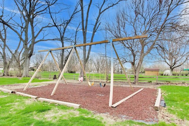 8S510 Oxford Lane, Naperville, IL 60565
