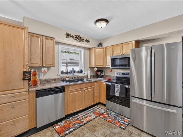 42 Villa Drive, Granite City, IL 62040