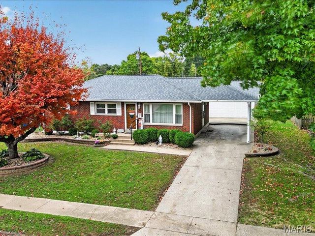 42 Villa Drive, Granite City, IL 62040