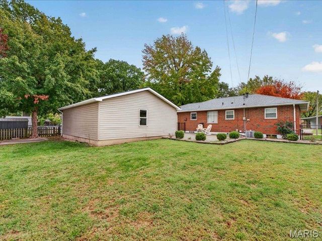 42 Villa Drive, Granite City, IL 62040