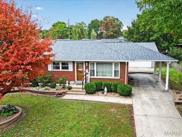 42 Villa Drive, Granite City, IL 62040