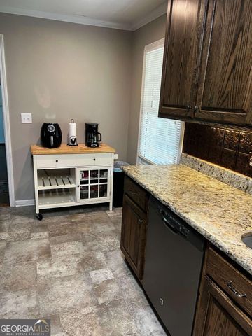 95 Fairlawn Drive, Carrollton, GA 30117