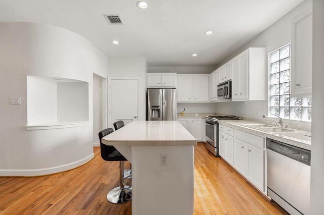 650 Westcross Street 42, Houston, TX 77018