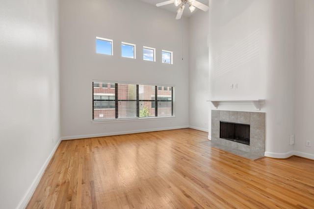 650 Westcross Street 42, Houston, TX 77018