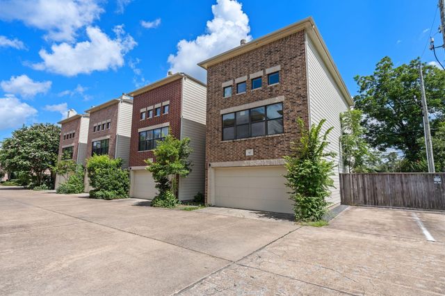 650 Westcross Street 42, Houston, TX 77018