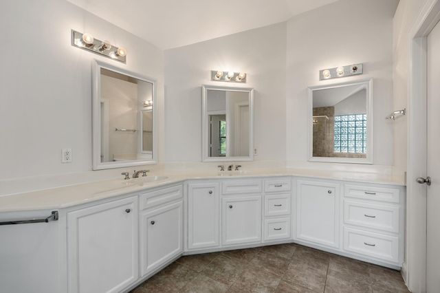 650 Westcross Street 42, Houston, TX 77018