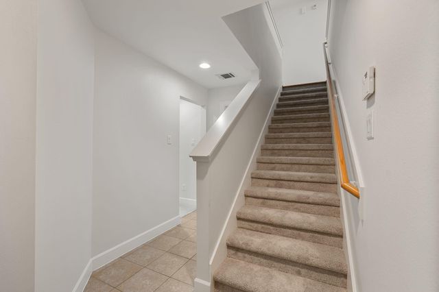 650 Westcross Street 42, Houston, TX 77018